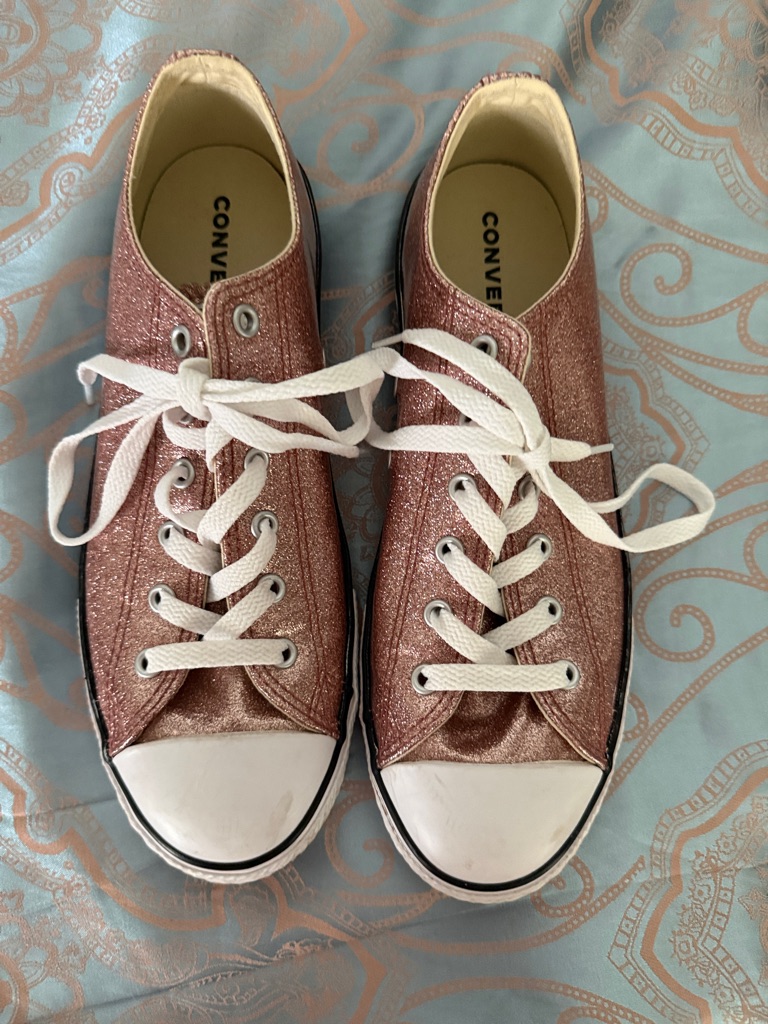 Converse Womenâs Low Top Sneakers In Metallic Rose
